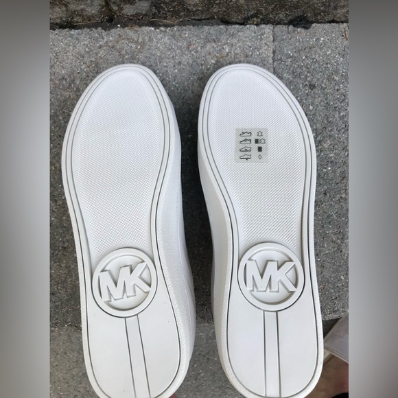 New in Box Michael Kors Women’s White Craig Leather Sneakers size 8.5 - Picture 9 of 10